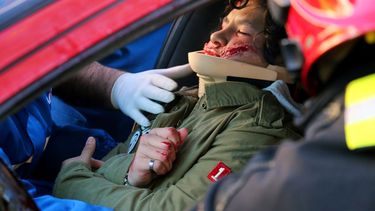 Sangre, sirenas y un poco de susto para que los chicos aprendan