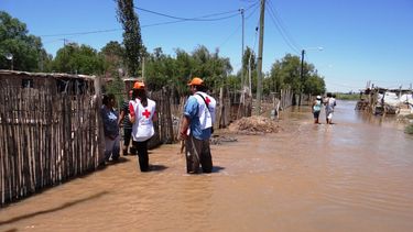 La Cruz Roja continúa su campaña para ayudar a los evacuados en Sarmiento