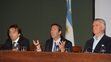Lorenzino encabezó la disertación del nuevo mercado federal de capitales