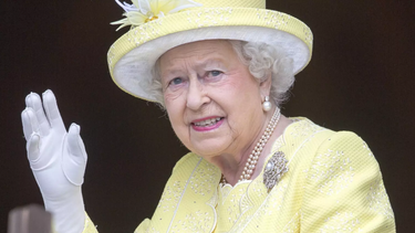 Murió la Reina Isabel II: mirá el doble arcoíris que apareció en el Palacio de Buckingham