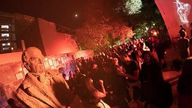 Voces cruzadas por el evento con música electrónica en la Casa Natal de Sarmiento