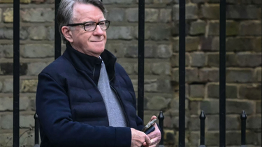 Caso Epstein: exembajador británico en Estados Unidos arrestado bajo sospecha de mala conducta