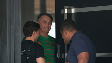 Le dictaron prisión preventiva en una comisaría a Jair Bolsonaro, ex presidente de Brasil