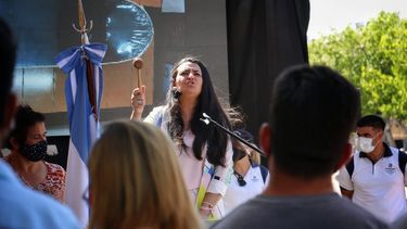 Una joyita y lotes de zapatillas, un remate que le dejó gusto a poco a los empleados