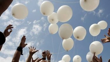 San Juan recordará a los fallecidos por COVID con una suelta de globos