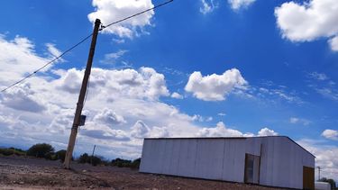 Ya construyen la planta estatal para fabricar paneles solares en San Juan