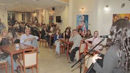 Prendete a la inauguración de “Sentir … sólo sentir”