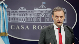 Presunto enriquecimiento ilícito: la escribana de Adorni y sus abogados, en Comodoro Py Presunto enriquecimiento ilícito: la escribana de Adorni y sus abogados, en Comodoro Py