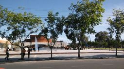 Cortaron las calles que rodean el teatro a la espera del público