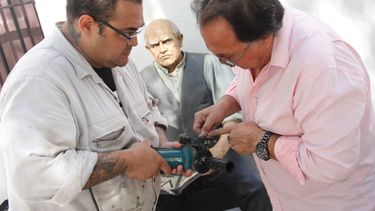 Otra vez atacaron la estatua de Sarmiento