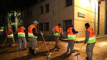 Capital removerá la suciedad de las veredas más transitadas