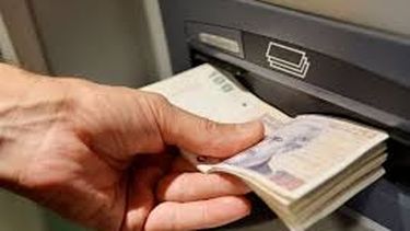 Adelantan el sueldo para empleados estatales, que viene con aumento