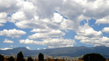 Domingo con máxima de 30° y probables lluvias y tormentas