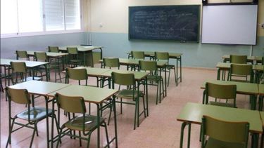 El drama de una madre que no consigue escuela para sus hijos en San Juan