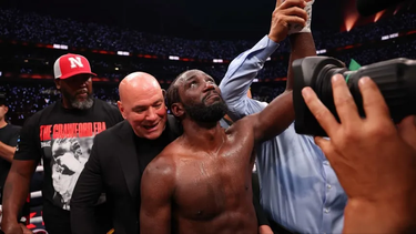 su madre lo golpeaba y sobrevivio a un tiro en la cabeza: la dura historia de terence crawford, el boxeador que destrono a canelo su madre lo golpeaba y sobrevivio a un tiro en la cabeza: la dura historia de terence crawford, el boxeador que destrono a canelo