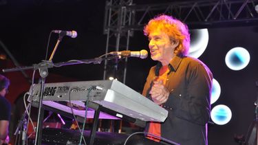 Rawson coronó la inauguración de la Feria con un ícono del rock nacional