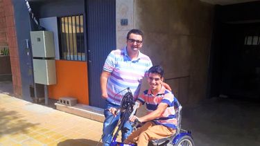 Gobierno entregó bicicletas adaptadas a dos sanjuaninos