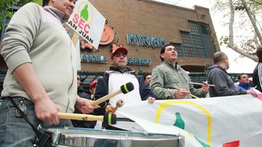 El SEC escrachó a un autoservicio y generó caos en Avenida Libertador