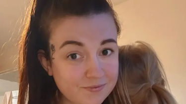 La destrozaron en redes sociales por hacerse un tatuaje.