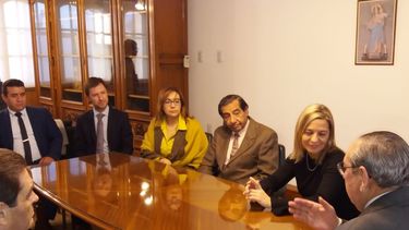 Firman un convenio para agilizar los tiempos procesales