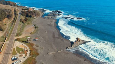 El trágico hecho ocurrió en esta playa. (Imagen gentileza El Cordillerano)