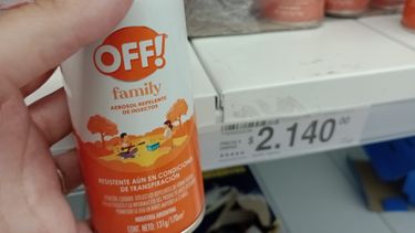 En medio de las lluvias y la proliferación del mosquito del dengue en el país, faltan repelentes. Temen que la situación llegue a San Juan.