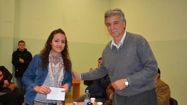 Rawson entregó microcréditos a productores de la zona