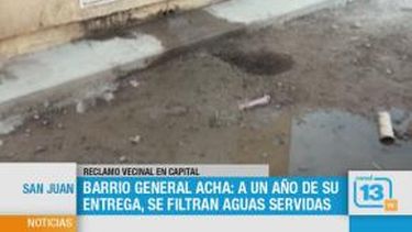 Colapsaron cloacas y cañerías en barrio entregado hace un año