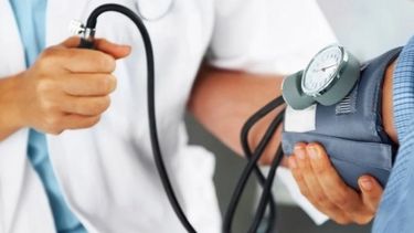 A partir del lunes, consultorios y clínicas privadas atenderán hasta las 21