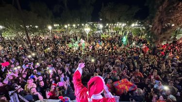 A puro cuartetazo: así fue el épico show móvil solidario que brindó Omega