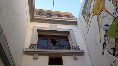 La histórica casona está ubicada en calle Santa Fe casi Entre Ríos. Por décadas, funcionaron las oficinas de la Subsecretaría de Trabajo local.