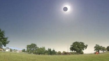 Las tres increíbles historias que rondan el eclipse en San Juan