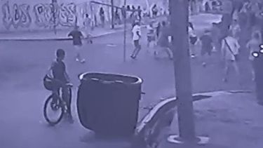 aparecio un video de la gresca en la cancha de sportivo desamparados donde un hincha termino herido de un disparo aparecio un video de la gresca en la cancha de sportivo desamparados donde un hincha termino herido de un disparo