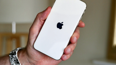 La drástica decisión que tomó Apple con sus iPhone por los aranceles de Donald Trump