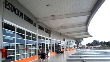 Revuelo en la terminal de Caucete por la muerte de una mujer
