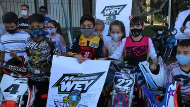 Gracias Wey: el conmovedor homenaje de los chicos de su escuelita