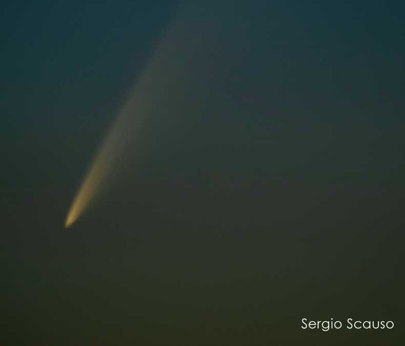 El Cometa C/2024 G3 (ATLAS) captado desde San Juan este domingo por la noche con un telescopio.