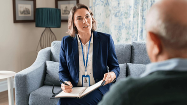 Un departamento busca un profesional para un puesto clave