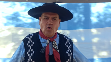 Un verso por la patria: José Rivero floreó a la Bandera en su día