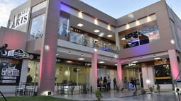 Inauguraron un centro comercial en Chimbas.