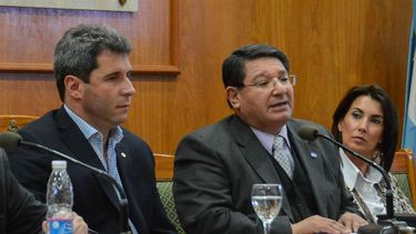 Los egresados se ponen solidarios con una nueva campaña