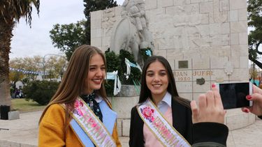 Video: sanjuaninos conocidos y no tanto le cantan a San Juan
