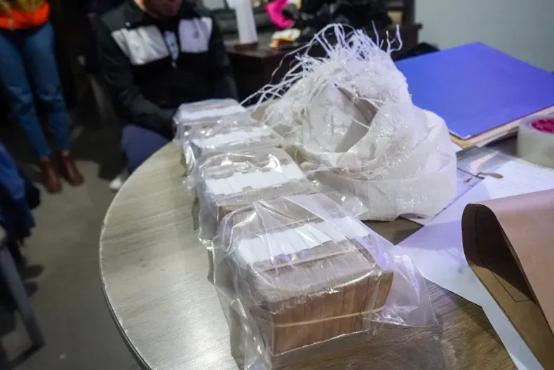 El dinero secuestrado durante los allanamientos.