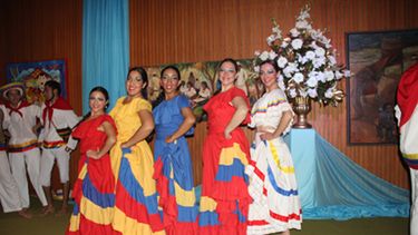 Todo el color y los asistentes a la fiesta patria