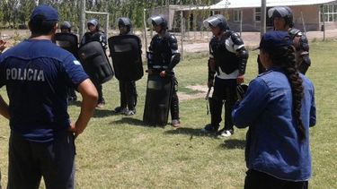 Fútbol violento en Sarmiento: la policía se refuerza