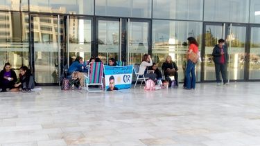 Vigilia para las entradas de los shows de la FNS 2019: 24 horas de acampe