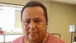 Mexicano tomó desengrasante que sus compañeros de trabajo le pusieron en una botella: murió y afirman que sufría bullying