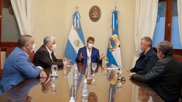 Importante reunión entre el gobernador Uñac y la Cámara Olivícola, ¿de qué hablaron?