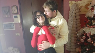 Mató a su novia de 14, salió con unos amigos y después se entregó confesando el asesinato