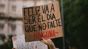 Mujeres, al frente: la lucha contra el macho, la conquista de derechos y el reconocimiento